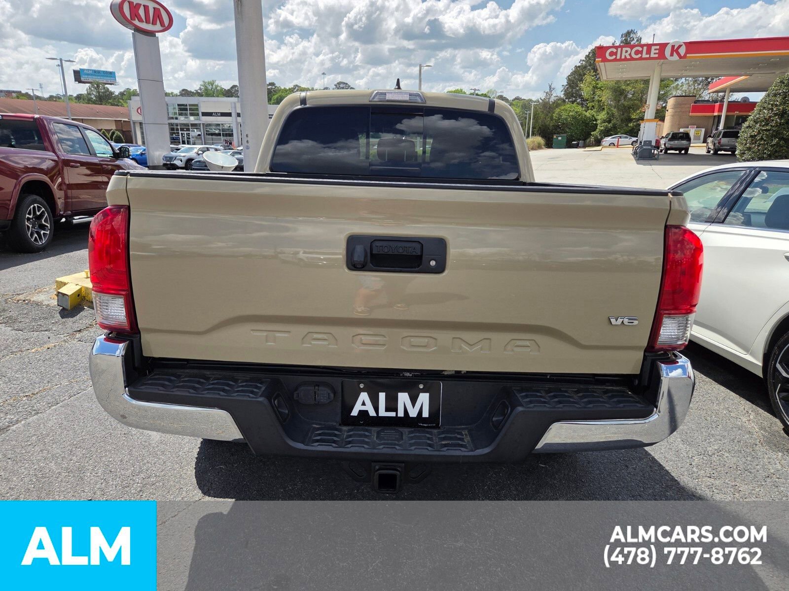 Used 2017 Toyota Tacoma TRD Off-Road image 7