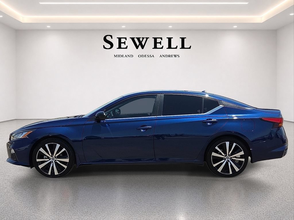 Used 2021 Nissan Altima 2.5 SR FWD image 2