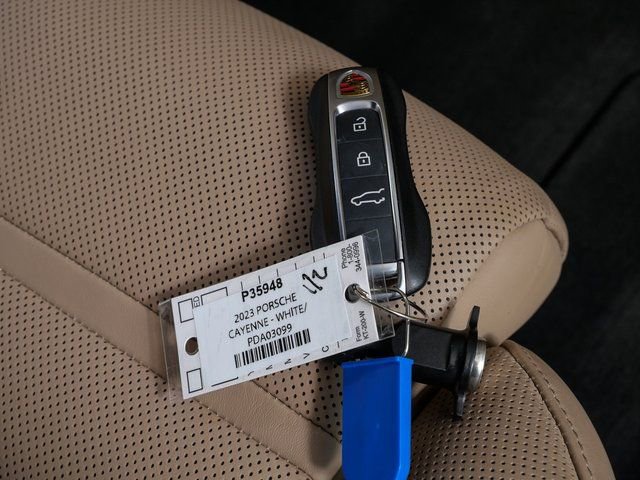 Used 2023 Porsche Cayenne image 39