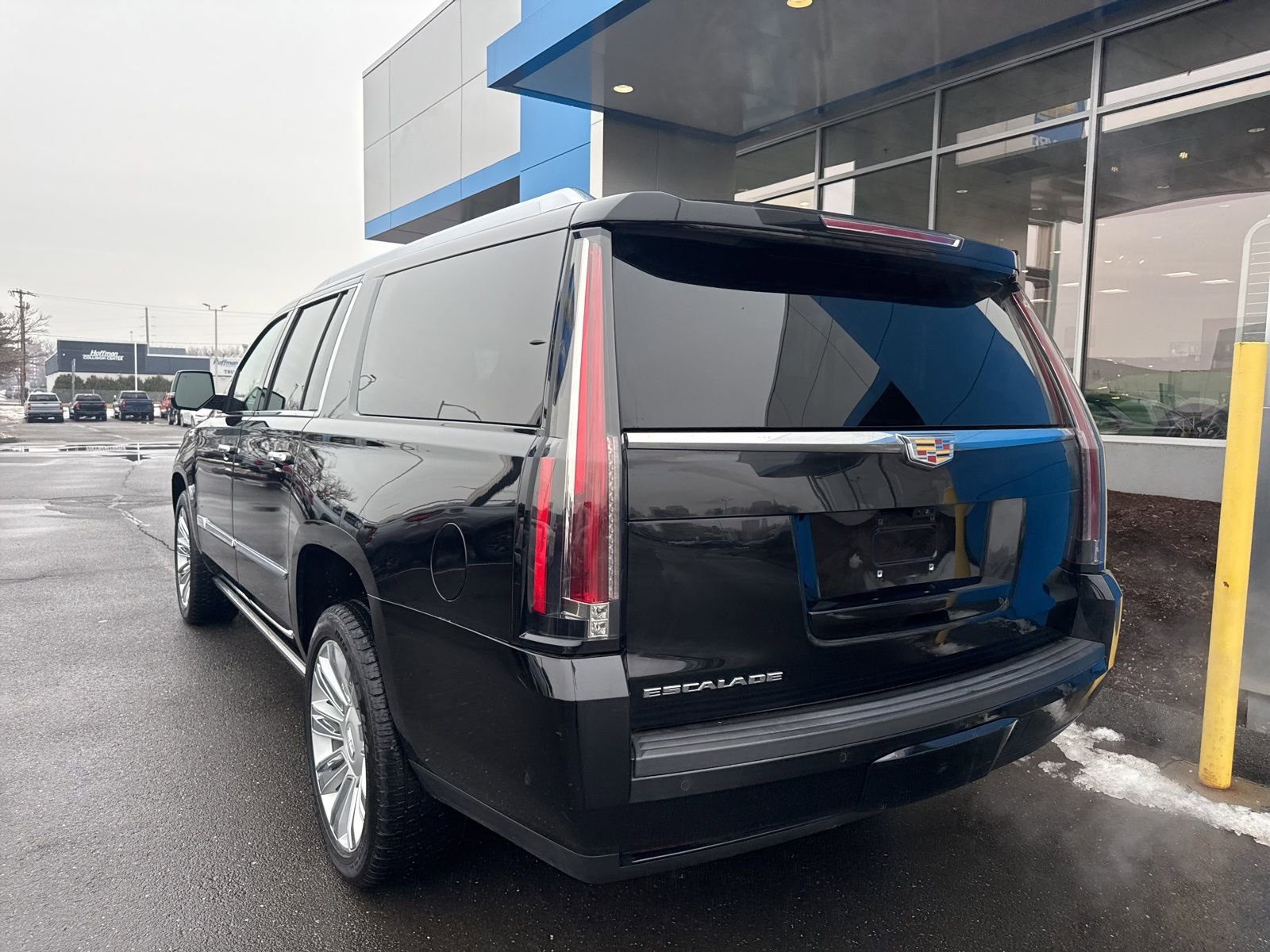 Used 2017 Cadillac Escalade ESV Platinum image 9