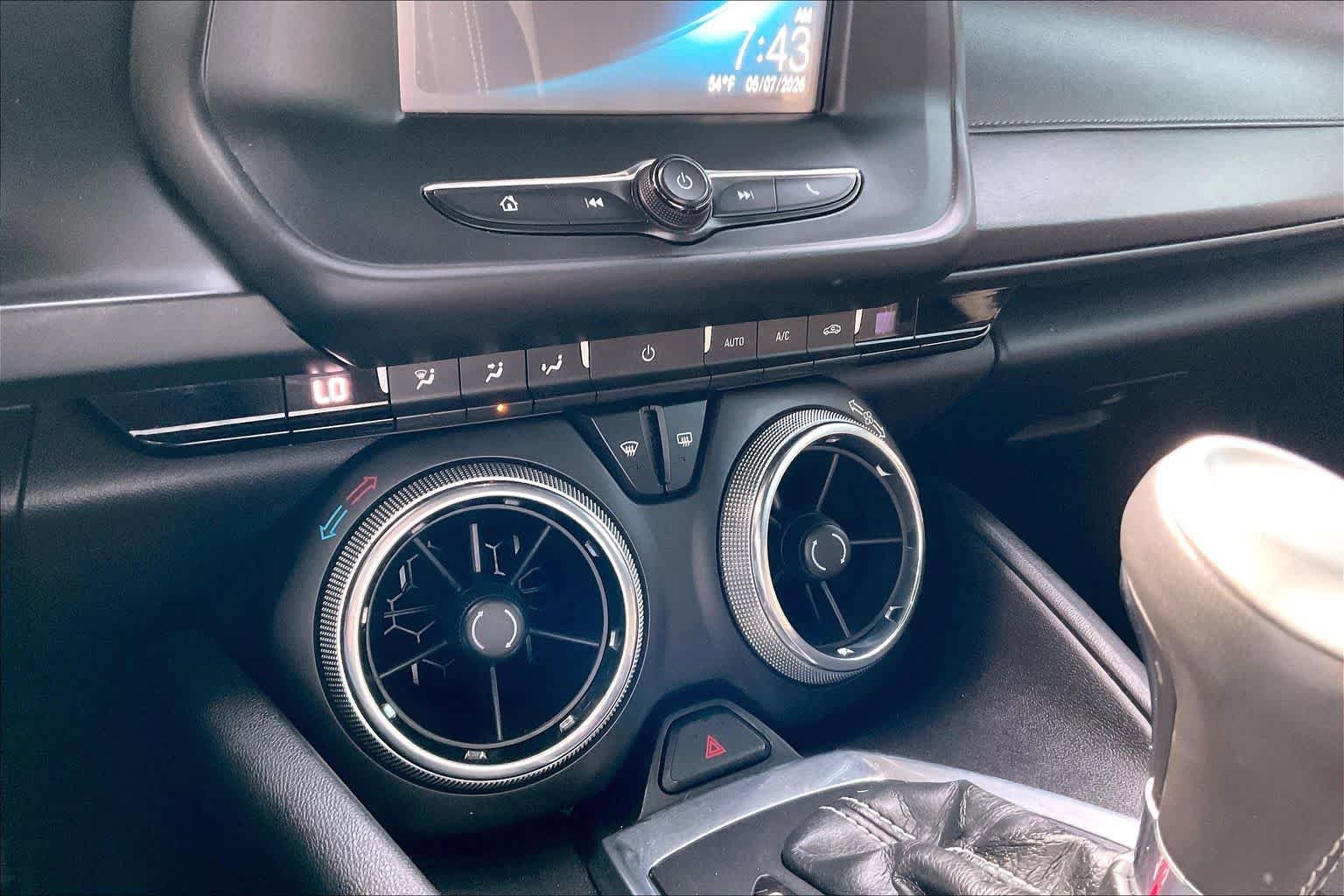 Used 2018 Chevrolet Camaro LT RWD image 32