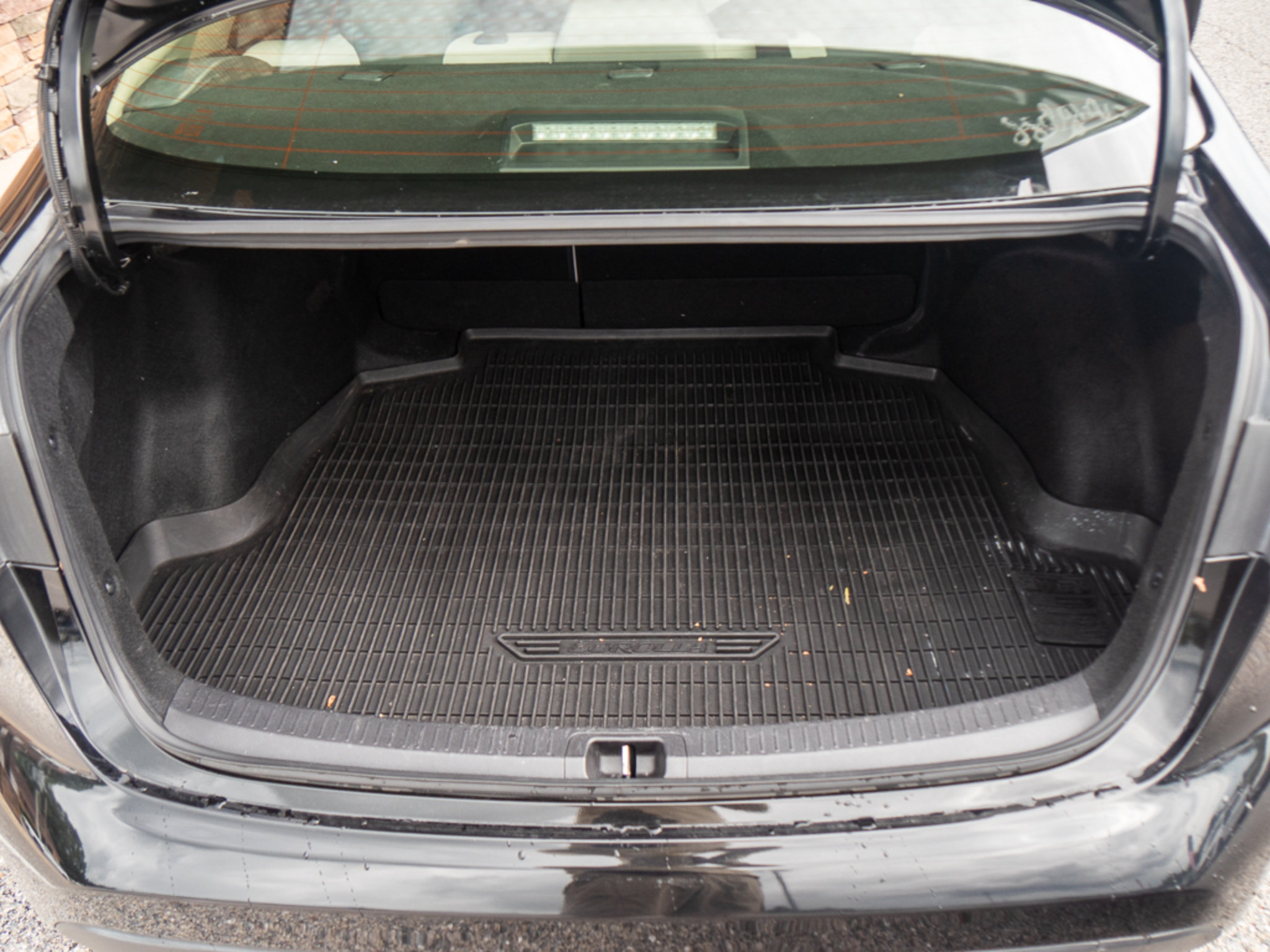Used 2022 Toyota Corolla LE FWD image 26
