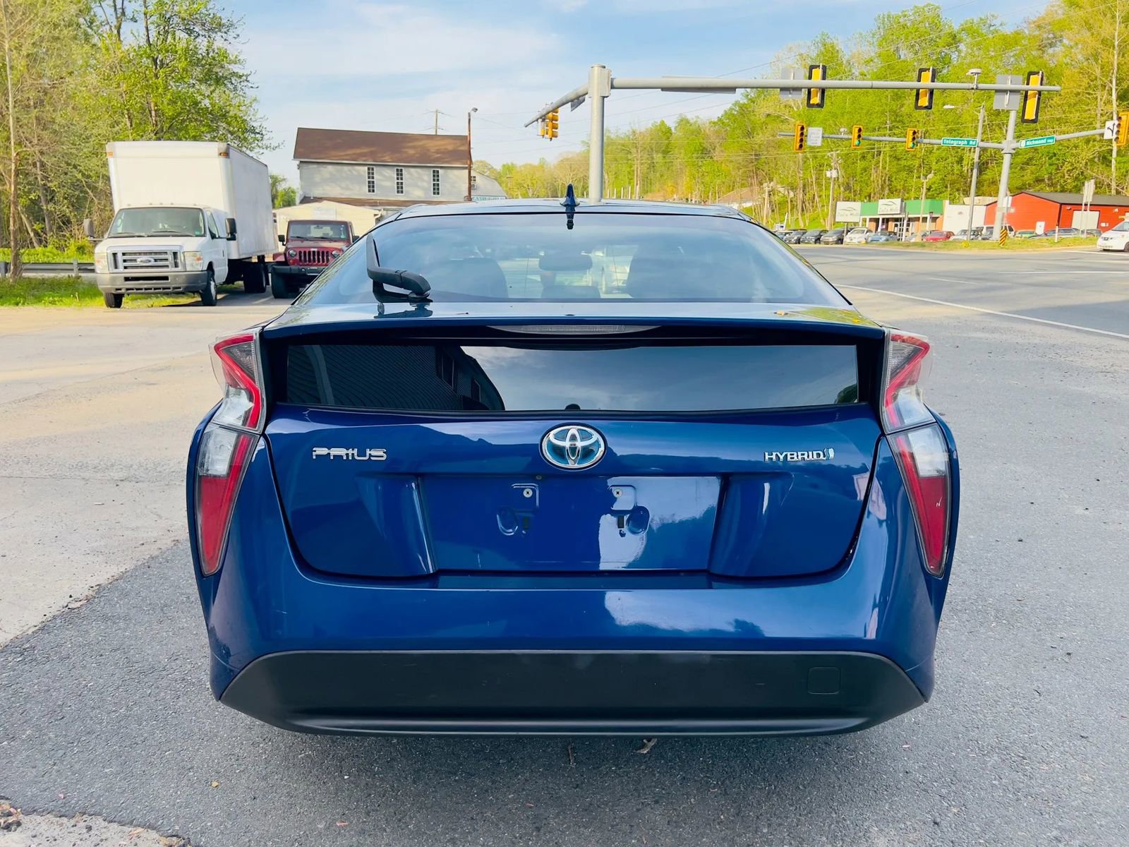 Used 2017 Toyota Prius Four w/ Advanced Technology Package image 5