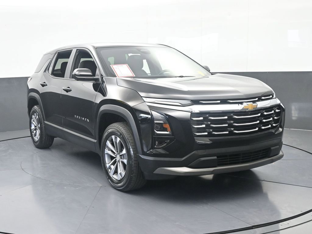 Used 2025 Chevrolet Equinox LT w/ Safety and Technology Package FWD image 9