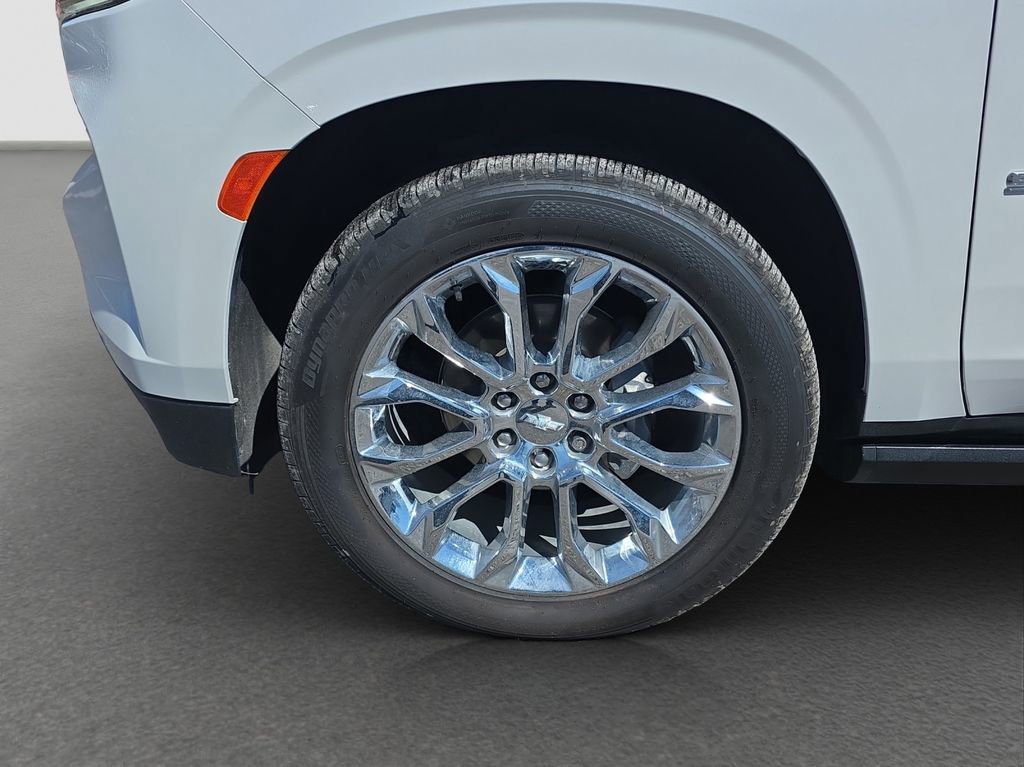 Used 2023 Chevrolet Suburban High Country image 4
