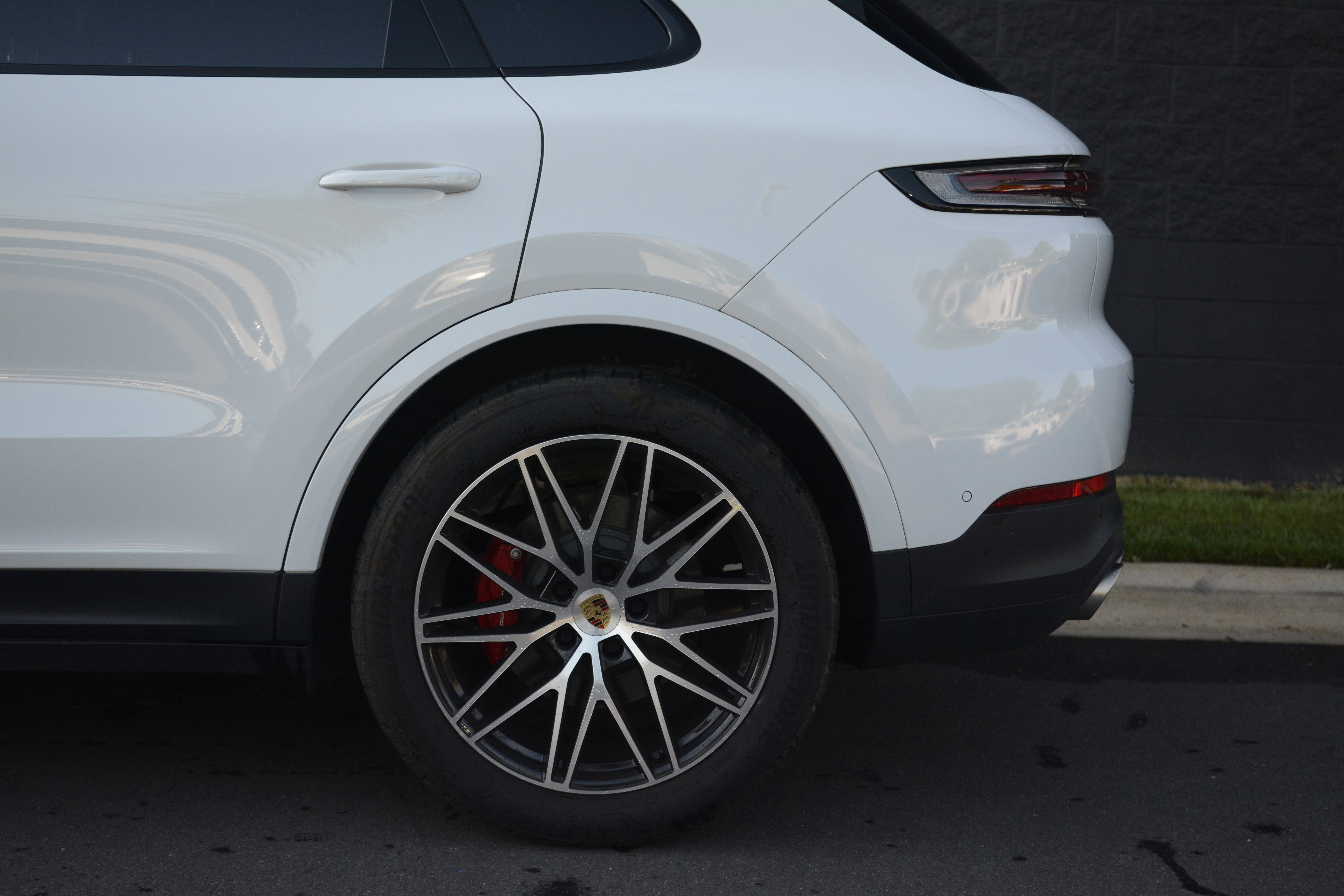 Certified 2024 Porsche Cayenne S AWD/4WD image 41