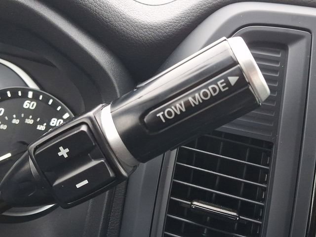 Used 2024 Nissan Titan SV w/ Accessory Utility Package image 16