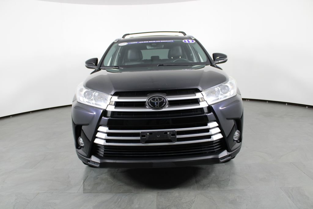Used 2019 Toyota Highlander XLE w/ Protection Package #3 image 12
