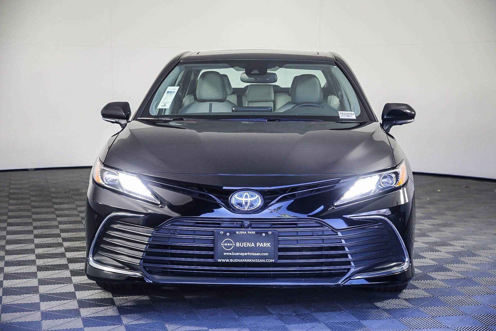 Used 2024 Toyota Camry XLE image 2