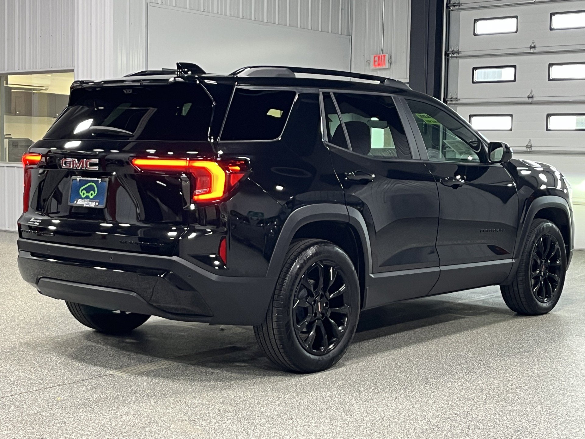 Certified 2025 GMC Terrain Elevation w/ Elevation Premium Package AWD/4WD image 5