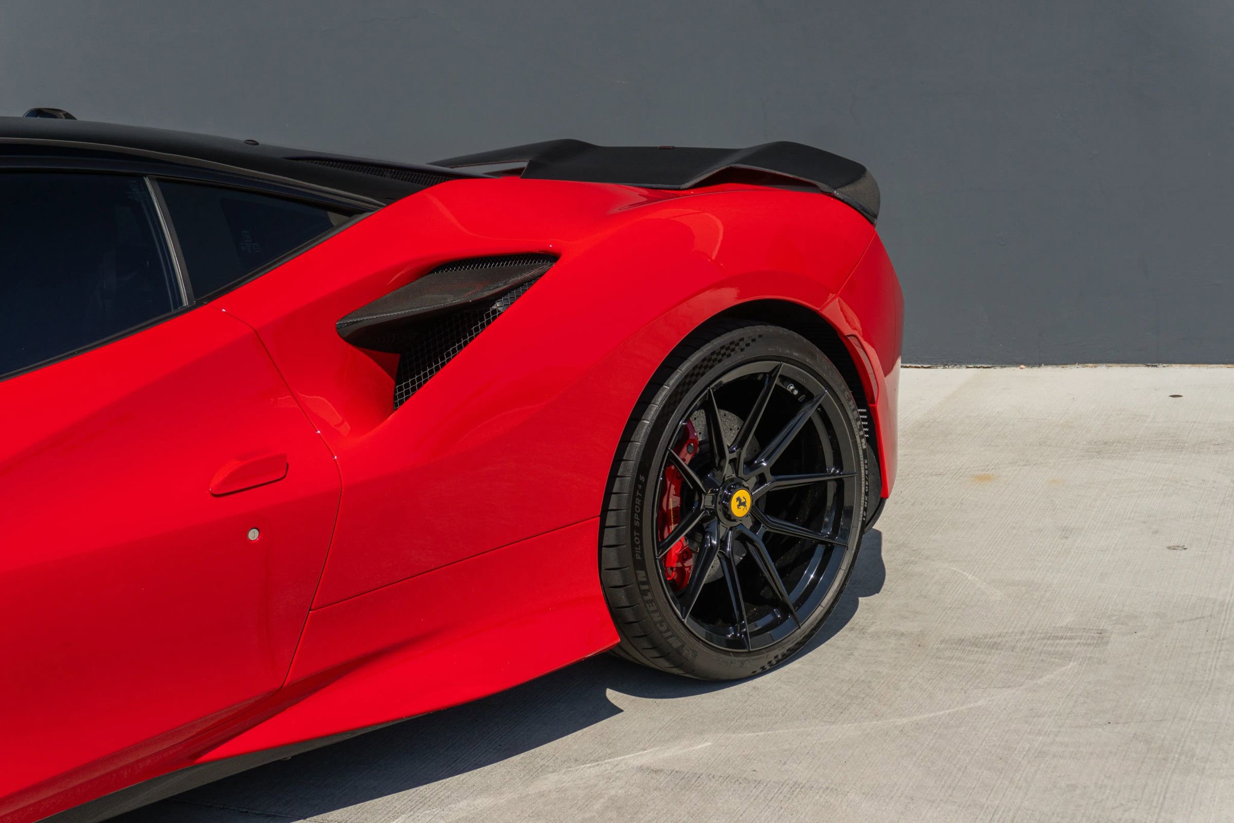 Used 2020 Ferrari F8 Tributo image 23