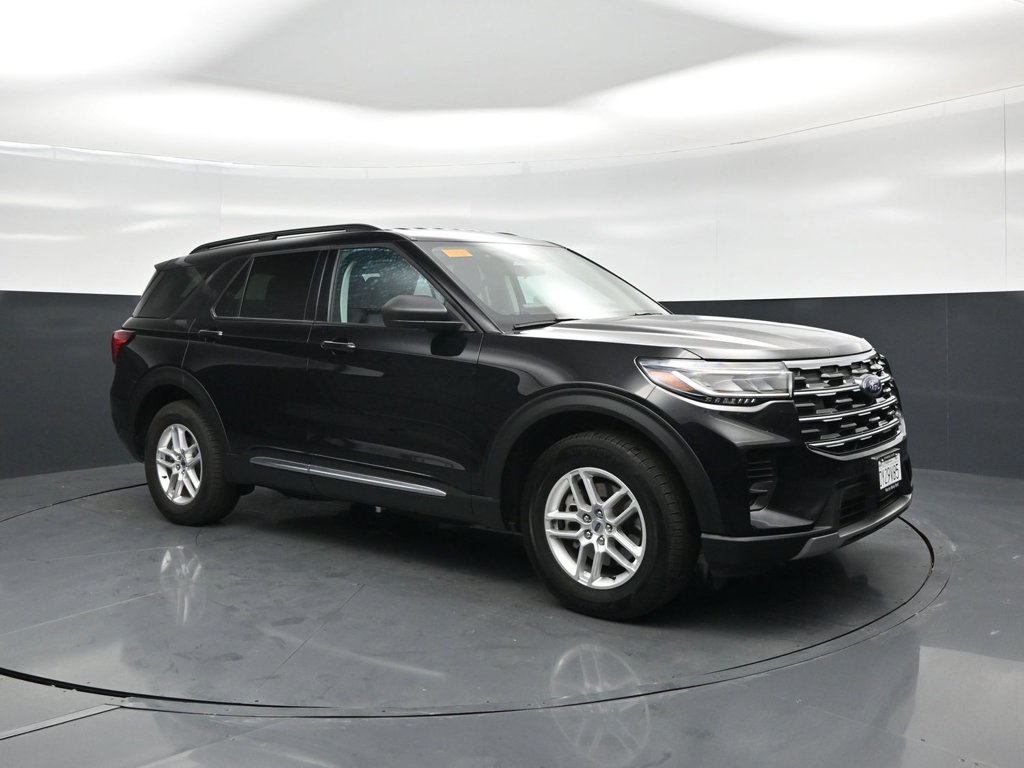 Used 2025 Ford Explorer Active AWD/4WD image 56