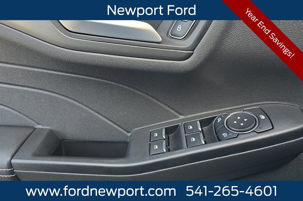 New 2025 Ford Escape SE w/ Class II Trailer Tow Package image 8