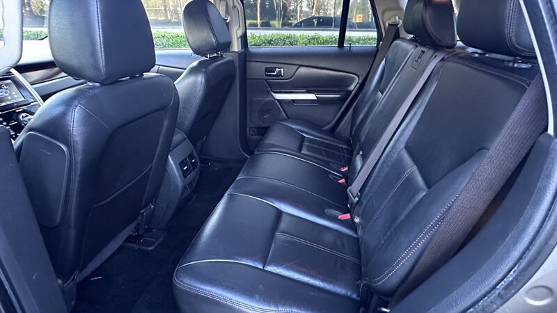 Used 2013 Ford Edge Limited AWD/4WD image 10