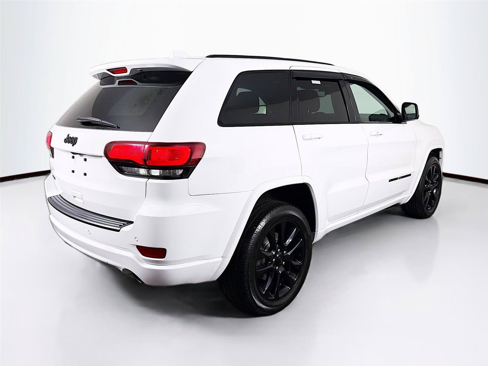 Used 2021 Jeep Grand Cherokee Laredo X AWD/4WD image 11