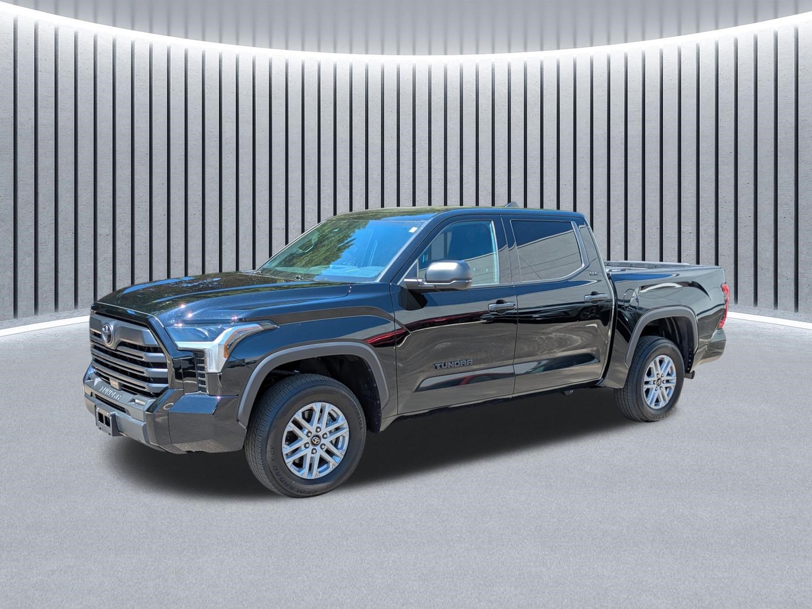Used 2025 Toyota Tundra SR5 AWD/4WD image 11