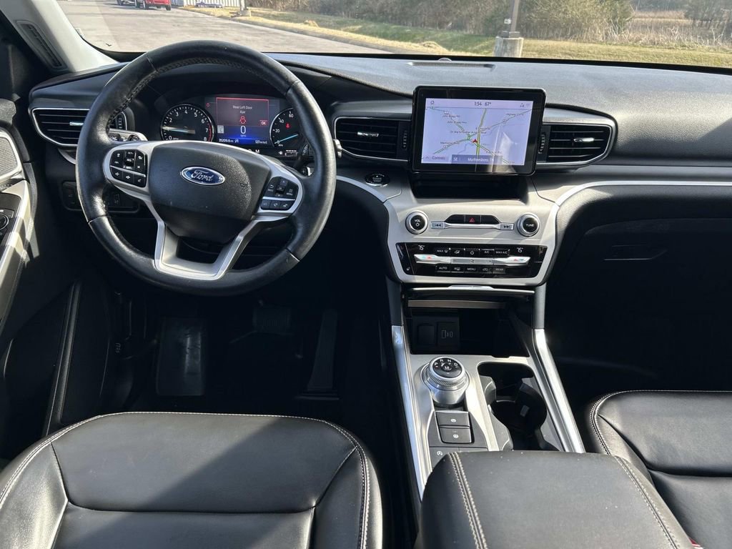 Used 2021 Ford Explorer XLT w/ Equipment Group 202A image 17