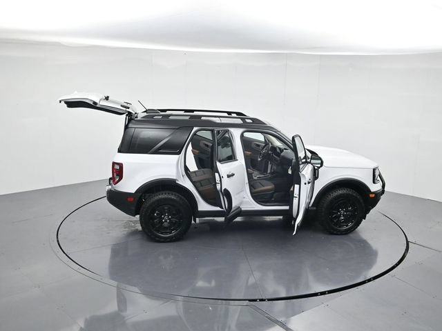 Used 2025 Ford Bronco Sport Outer Banks w/ Sasquatch Outer Banks Package AWD/4WD image 42