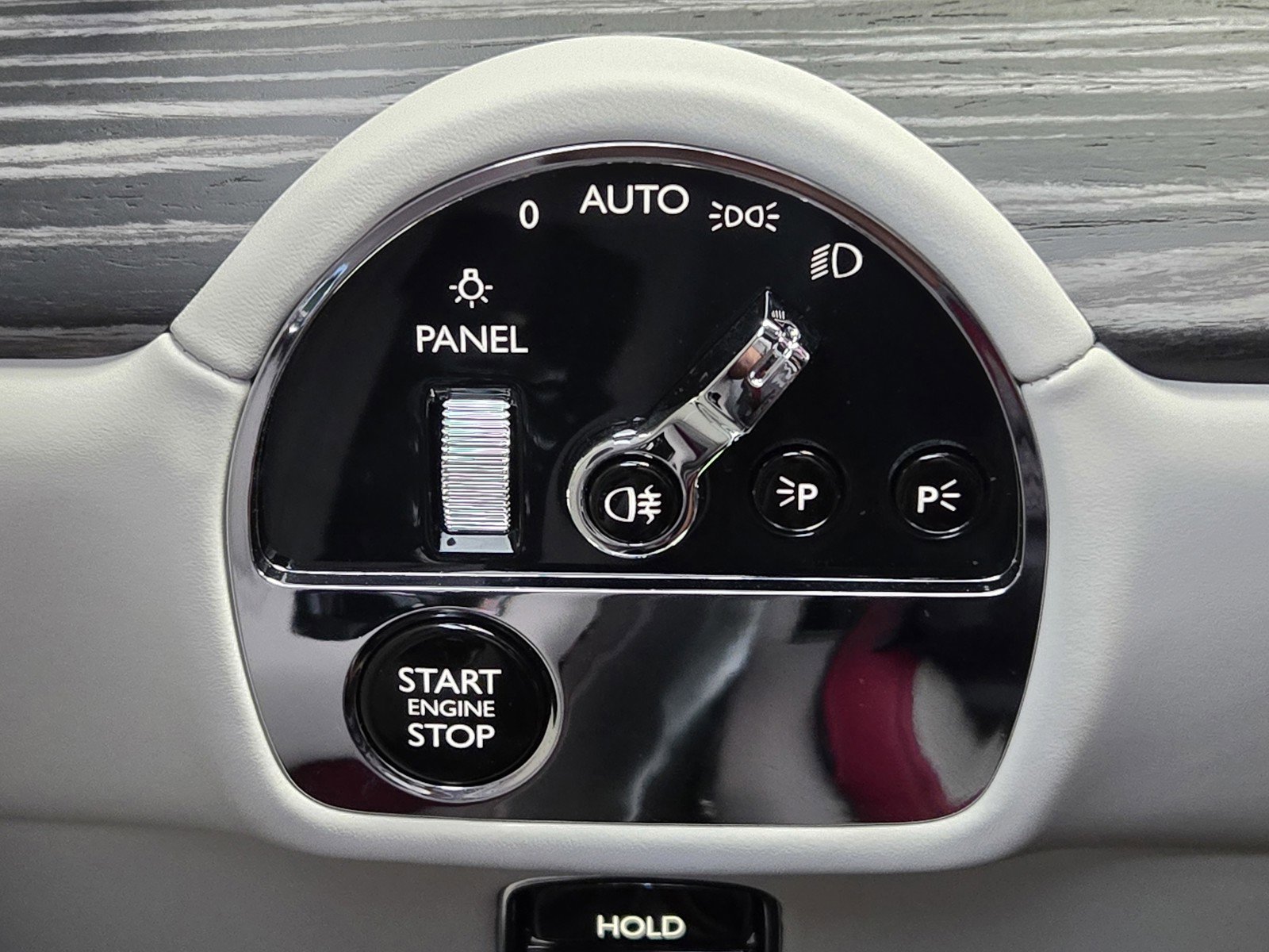 Used 2024 Rolls-Royce Spectre w/ Spectre Launch Package image 20