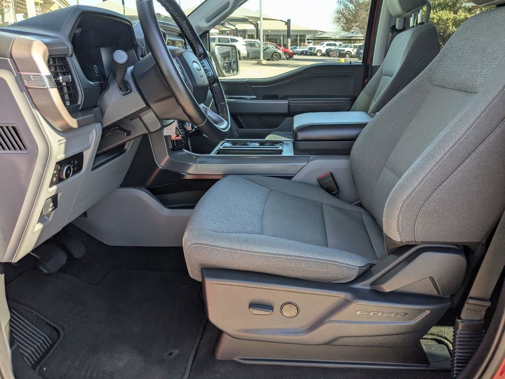 Used 2025 Ford F150 XLT w/ Equipment Group 301A Standard image 11