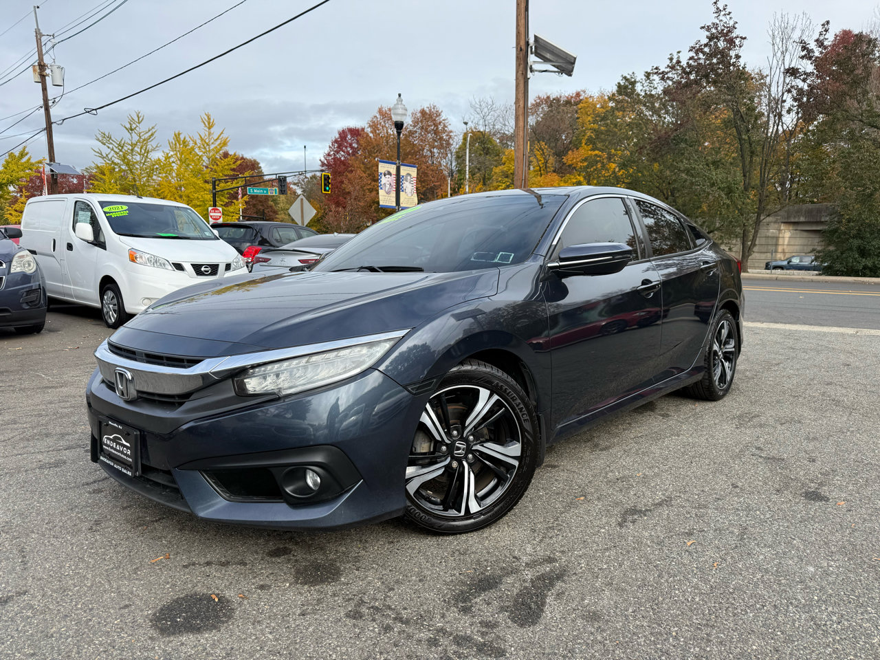 Used 2017 Honda Civic Touring image 3