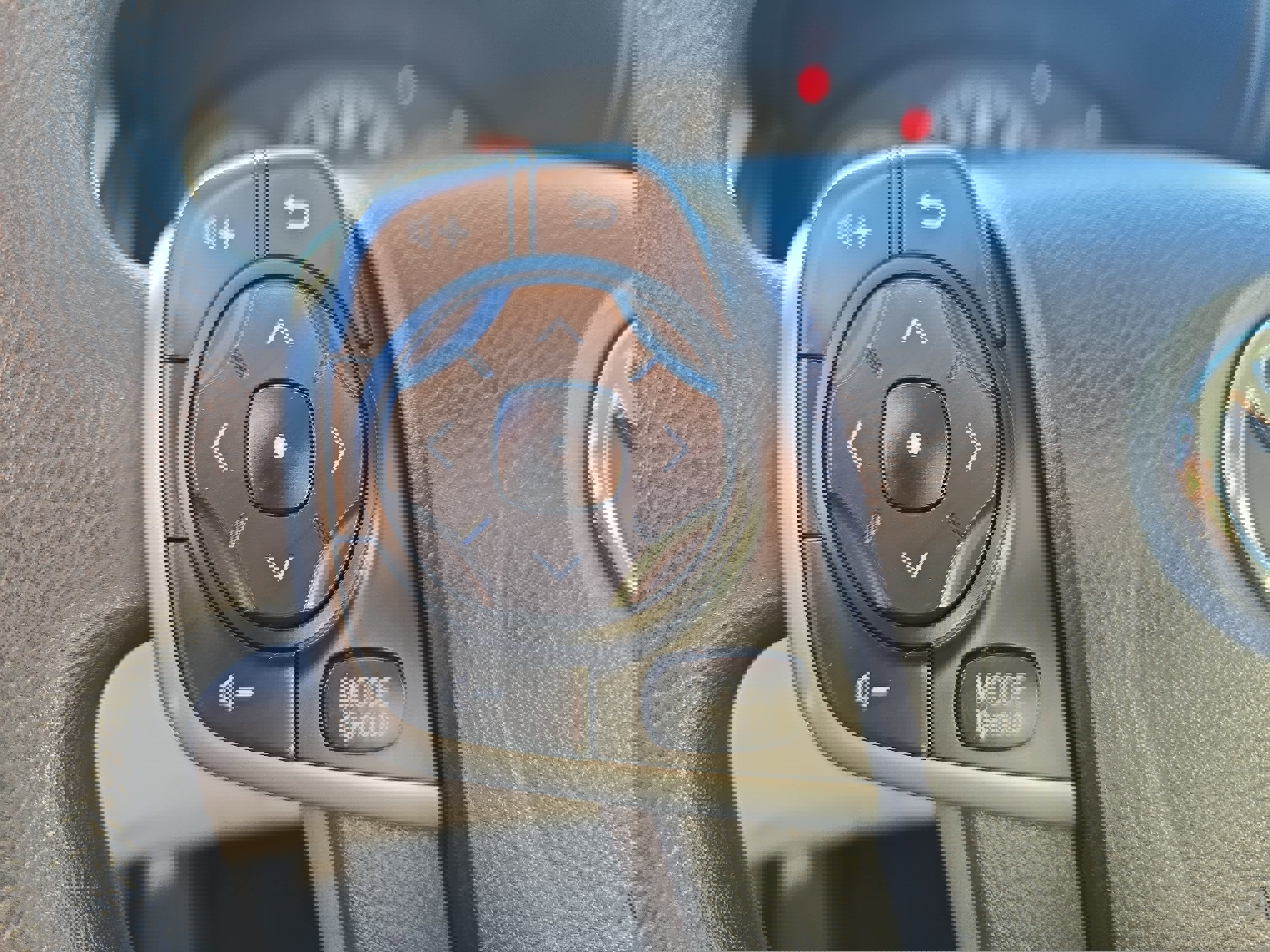 Used 2014 Toyota Camry L image 17