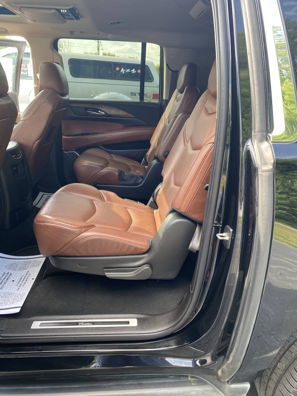 Used 2015 Cadillac Escalade ESV Premium AWD/4WD image 19