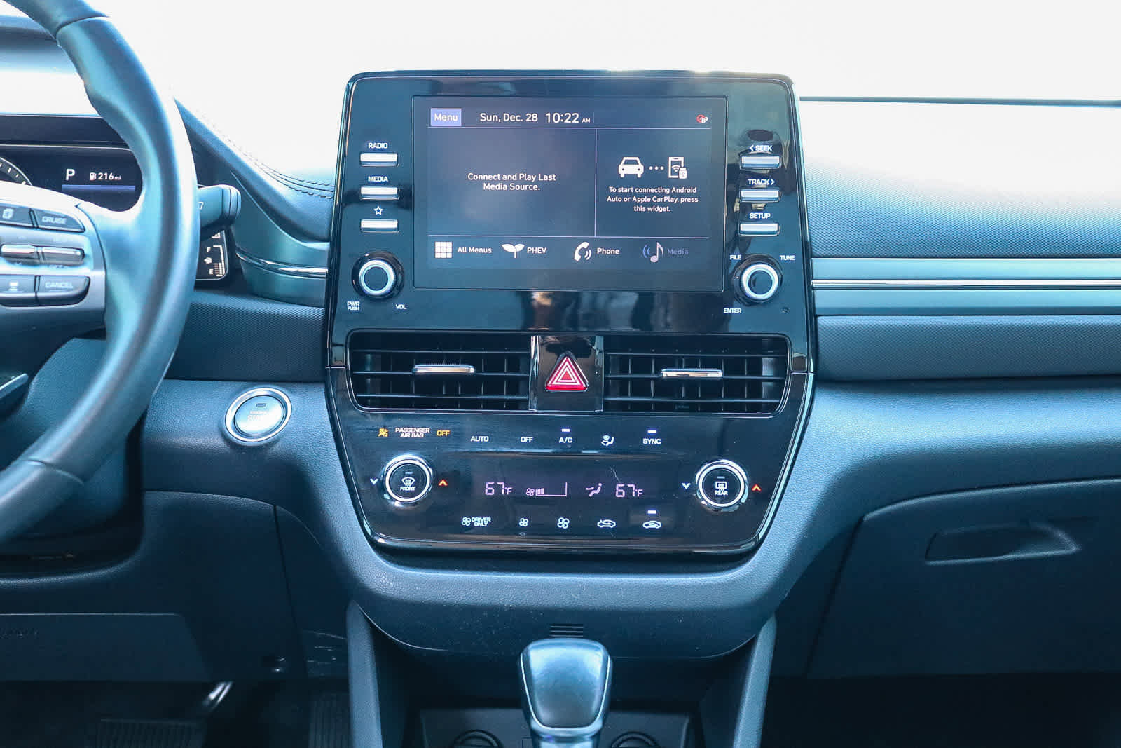 Used 2022 Hyundai Ioniq SE image 14