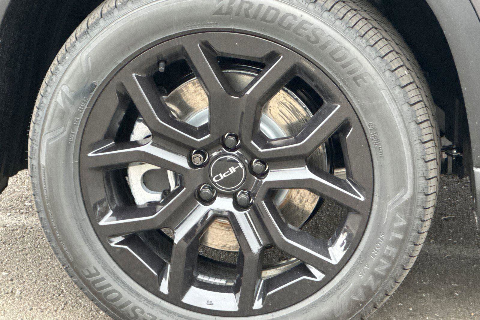 New 2025 Honda Pilot Touring image 32