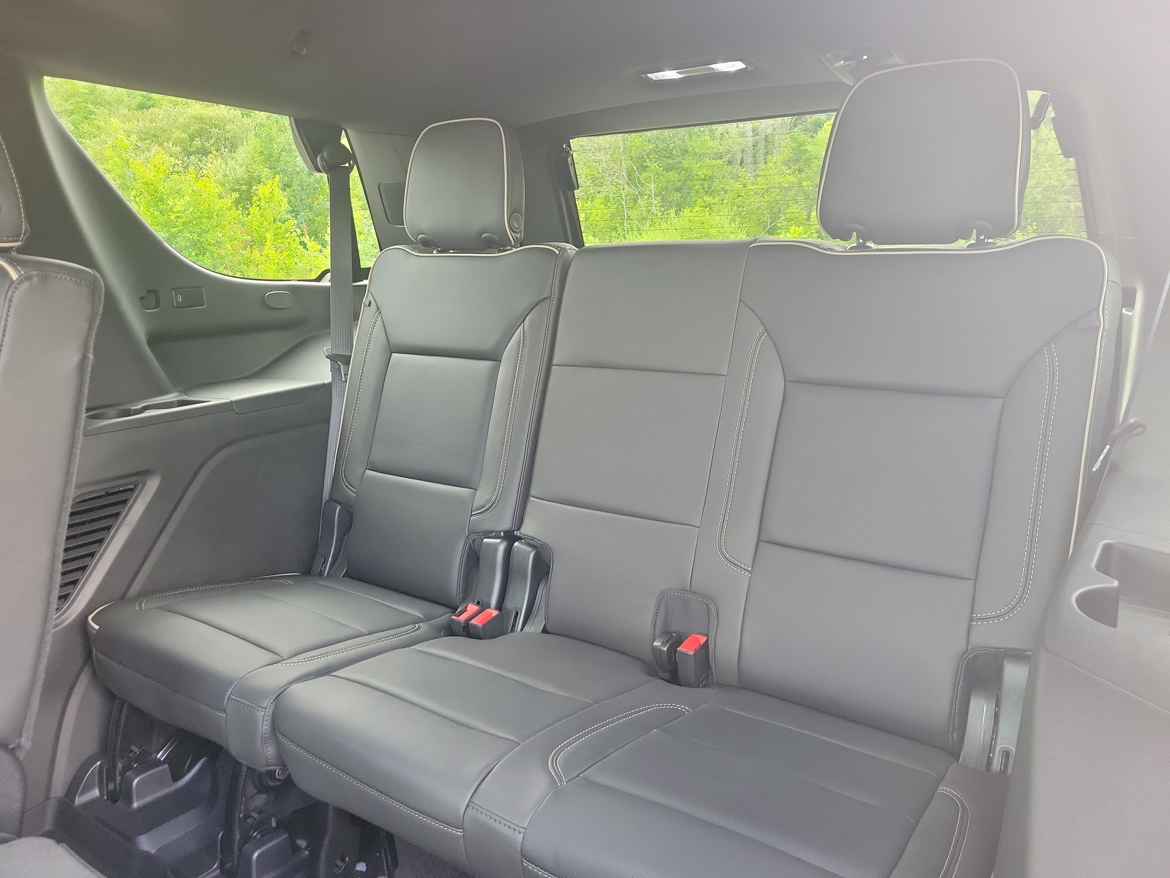 Used 2023 Chevrolet Tahoe Premier AWD/4WD image 17