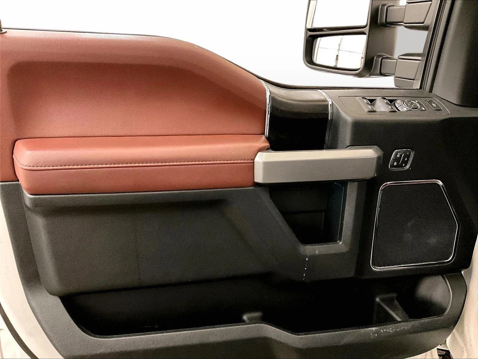 Used 2019 Ford F350 Platinum w/ Platinum Ultimate Package image 23