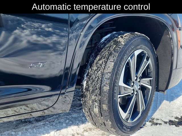 Used 2025 Buick Enclave Sport Touring image 16