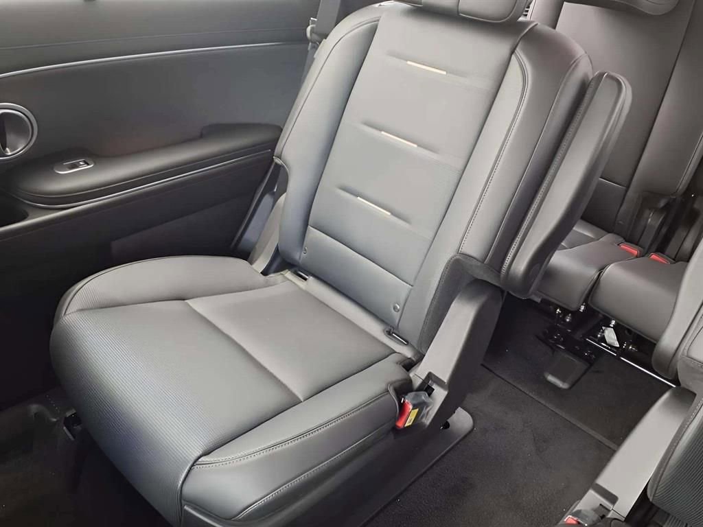 New 2026 Hyundai Palisade Calligraphy image 16