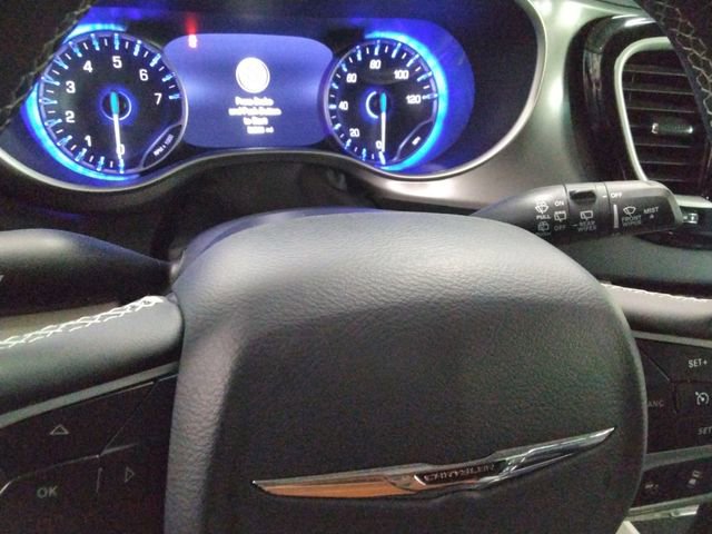 Used 2024 Chrysler Pacifica Touring-L image 25