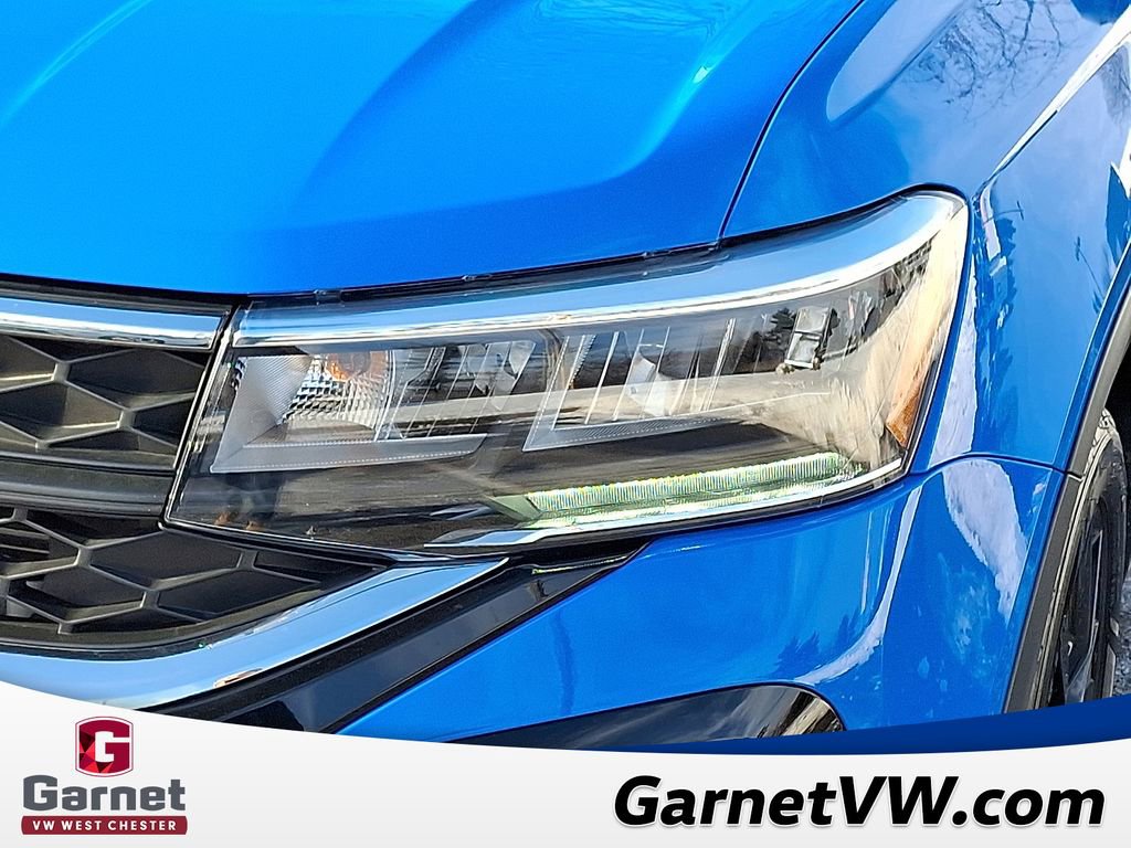 Certified 2023 Volkswagen Taos SE w/ Panoramic Sunroof Package image 10