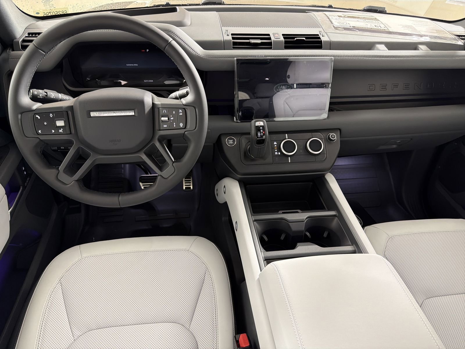 New 2025 Land Rover Defender 130 X-Dynamic SE image 10