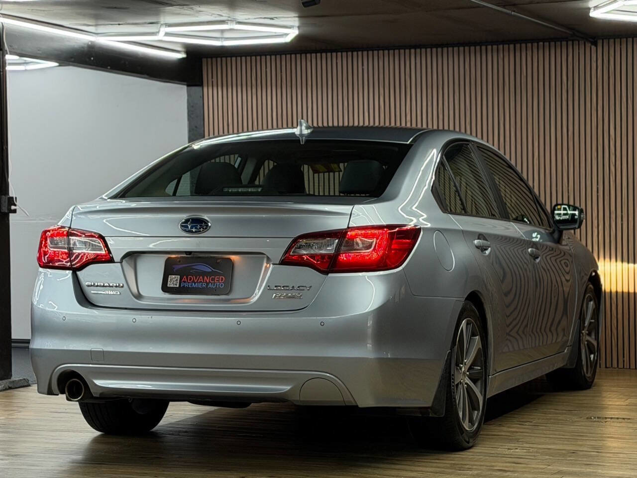 Used 2017 Subaru Legacy 2.5i Limited AWD/4WD image 5