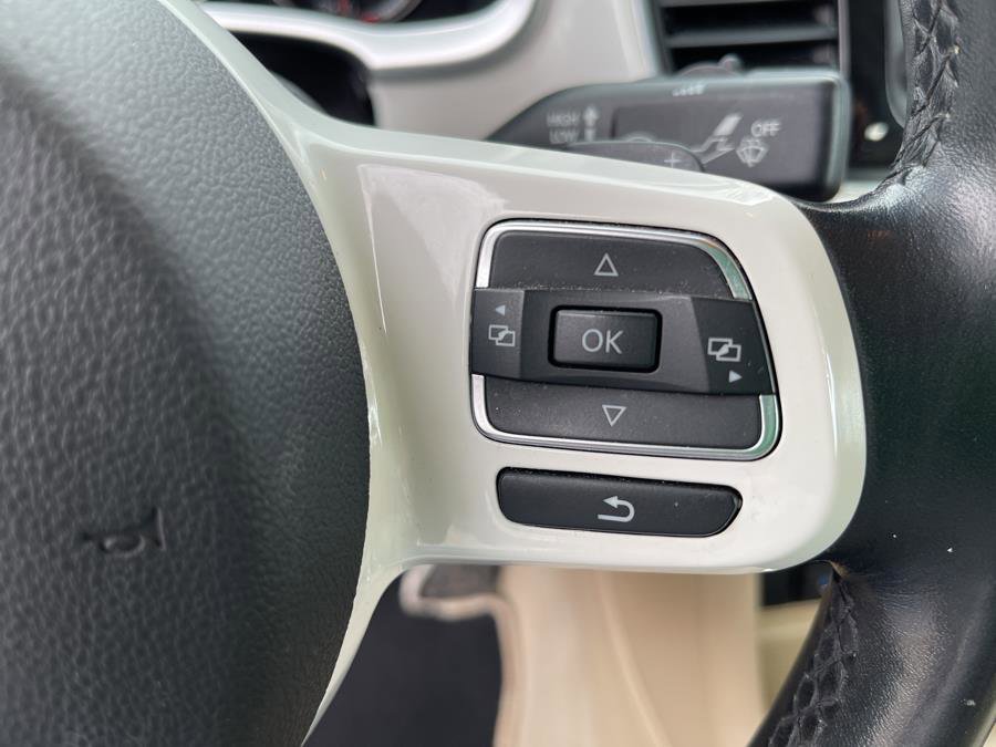Used 2013 Volkswagen Beetle TDI FWD image 13