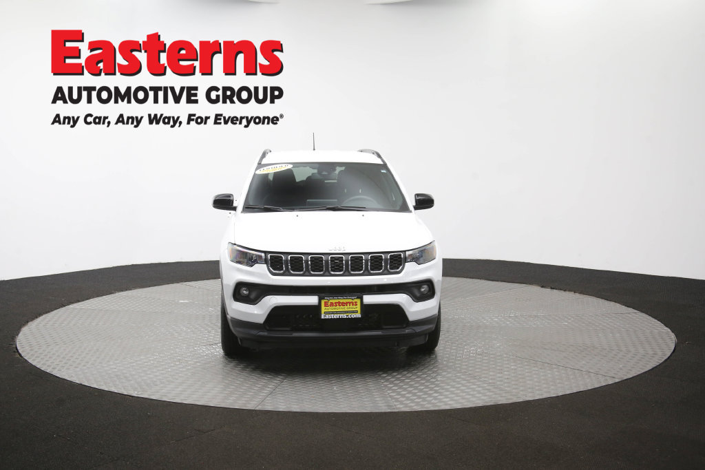Used 2024 Jeep Compass Latitude AWD/4WD image 54