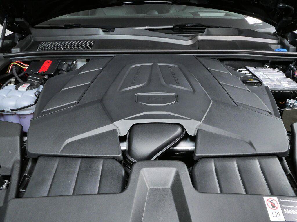 New 2026 Porsche Cayenne Coupe AWD/4WD image 35