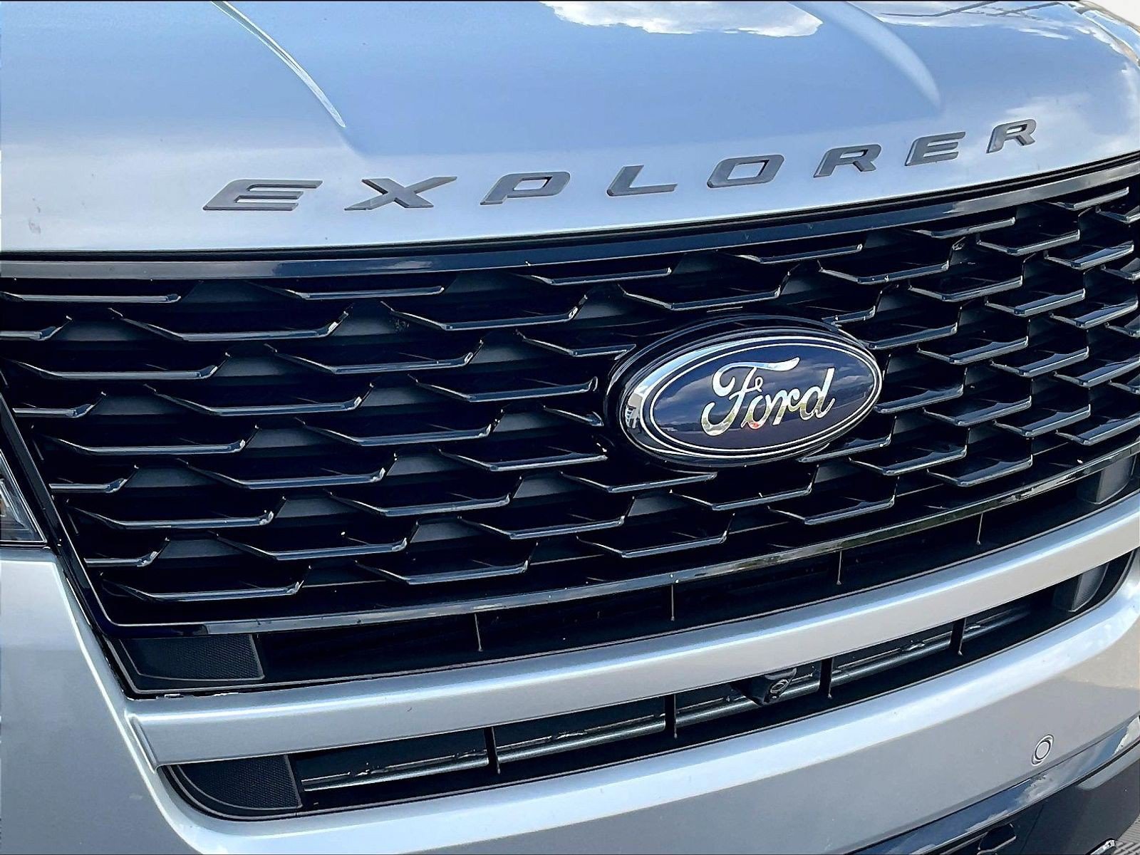 Used 2018 Ford Explorer Sport w/ Equipment Group 401A AWD/4WD image 33