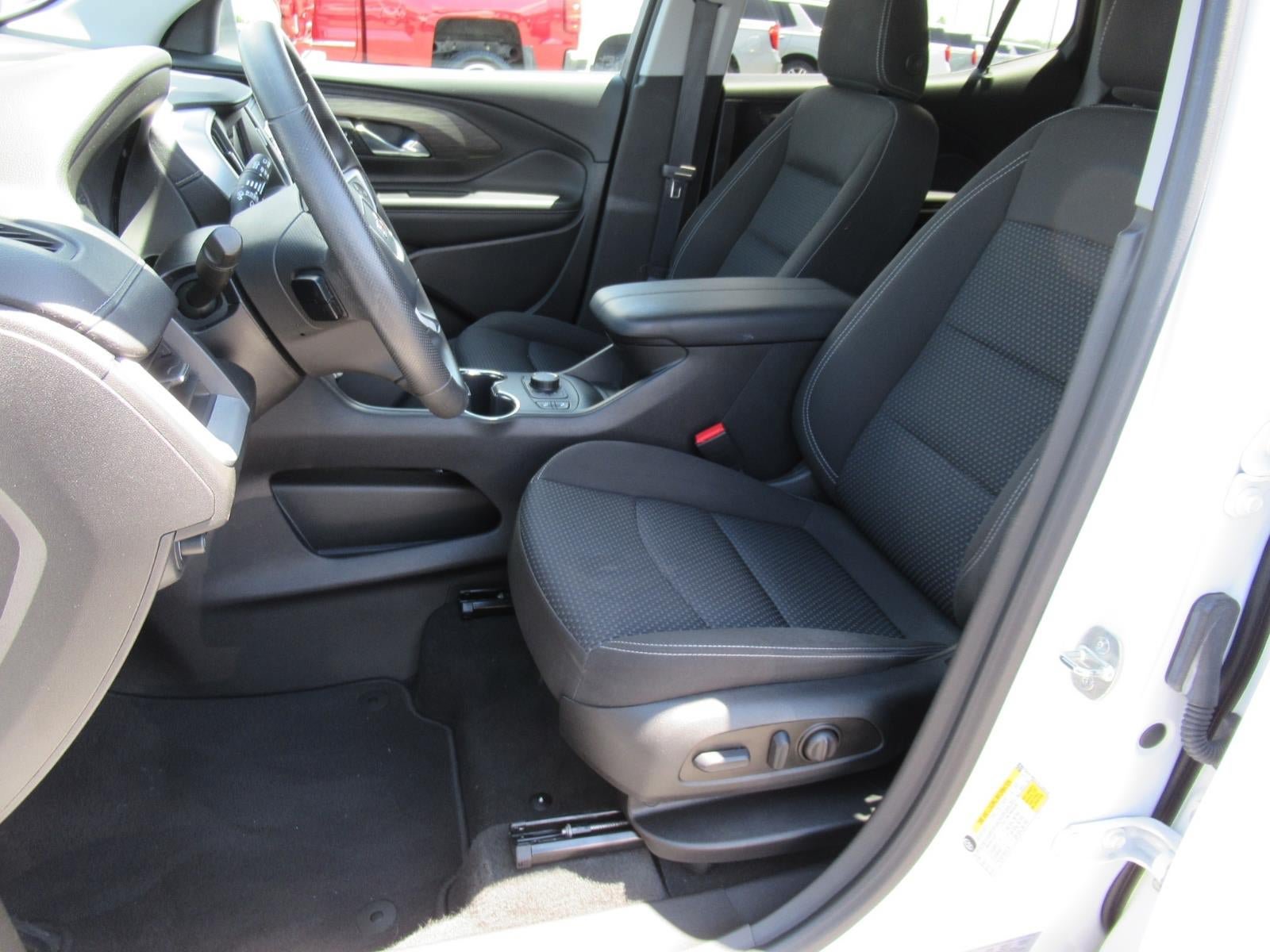 Used 2023 GMC Terrain SLE w/ Driver Convenience Package FWD image 17