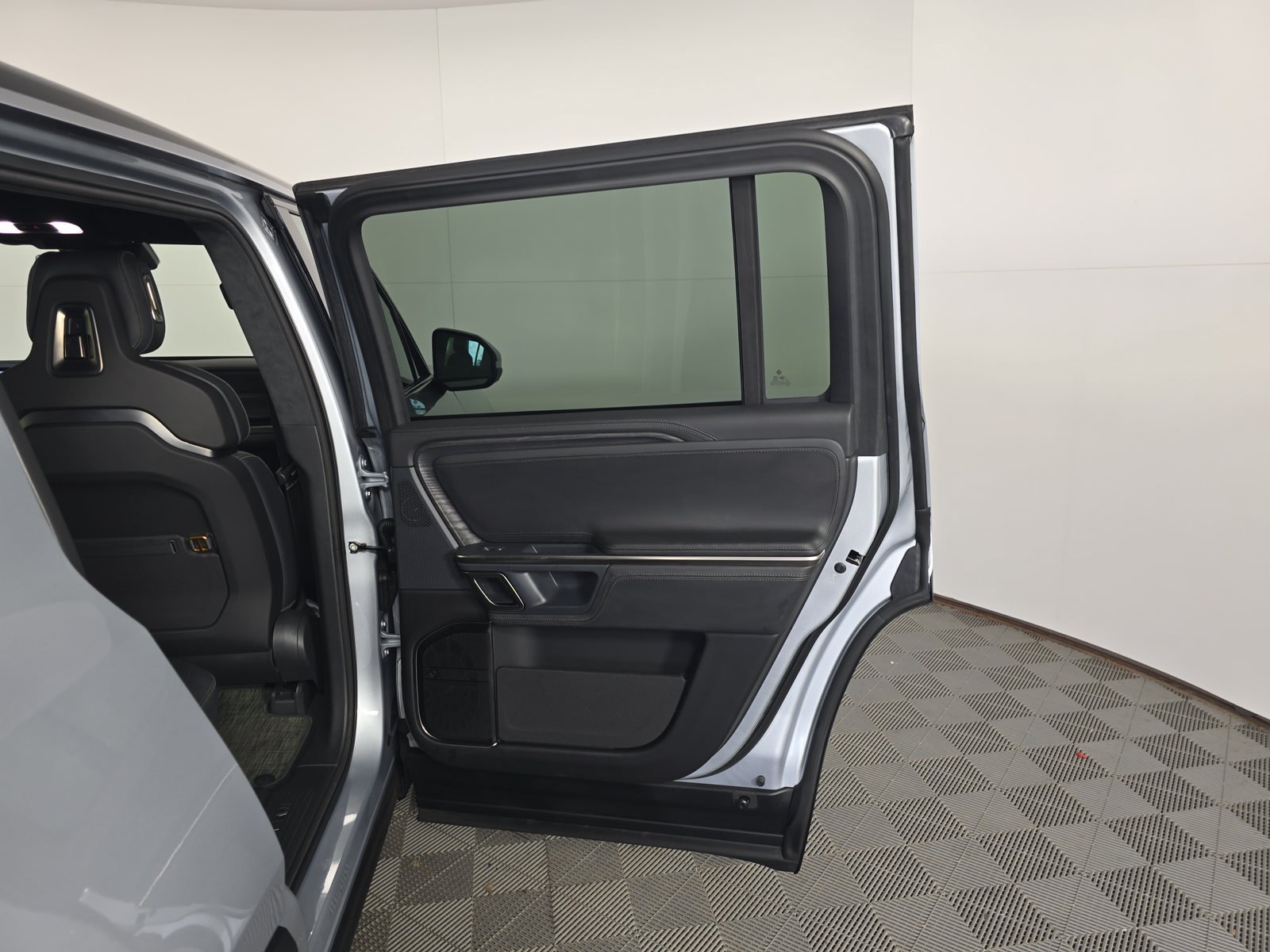 Used 2023 Rivian R1S Adventure Quad AWD/4WD image 19