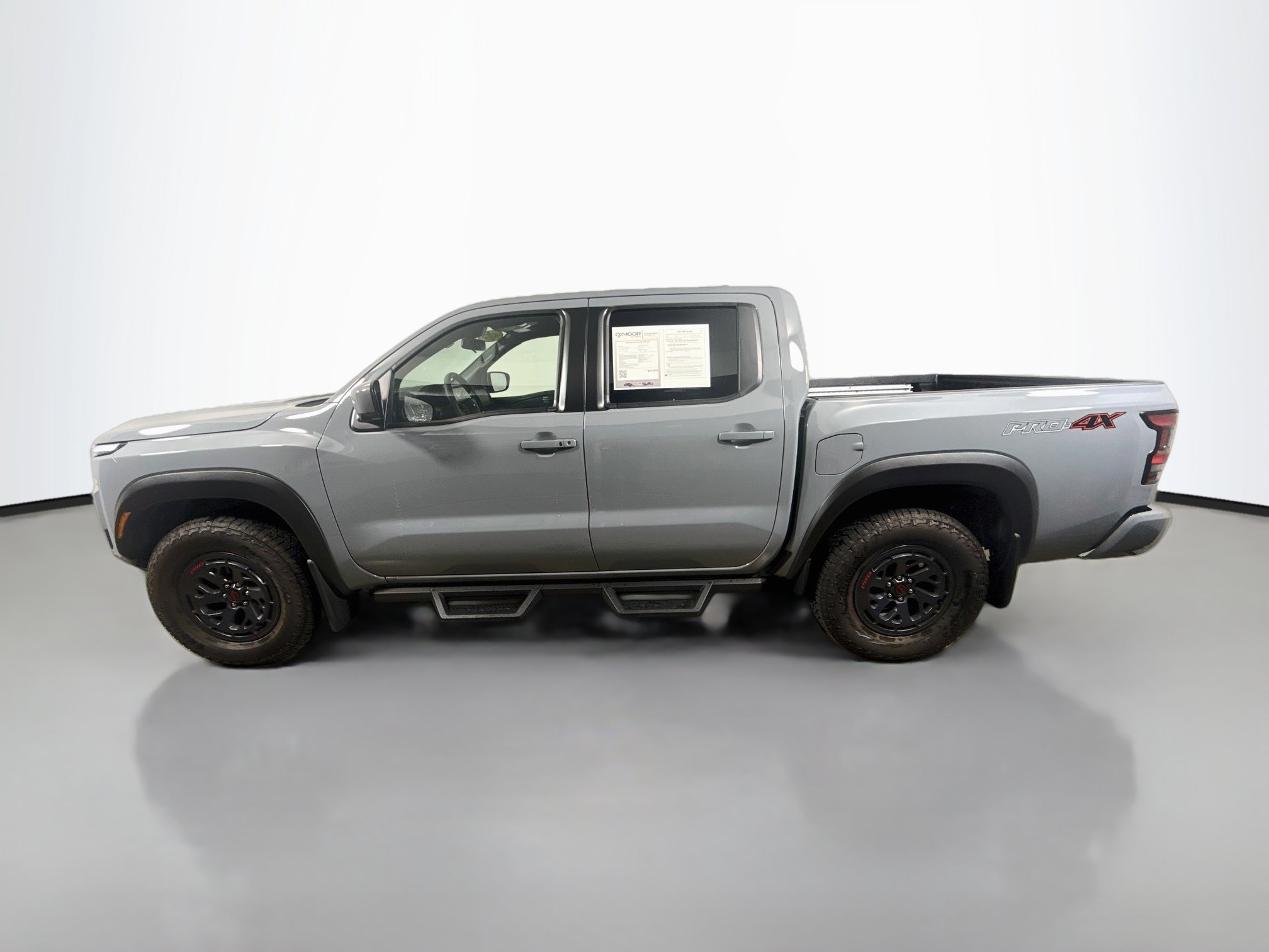 Used 2025 Nissan Frontier PRO-4X w/ Pro Convenience Package AWD/4WD image 4