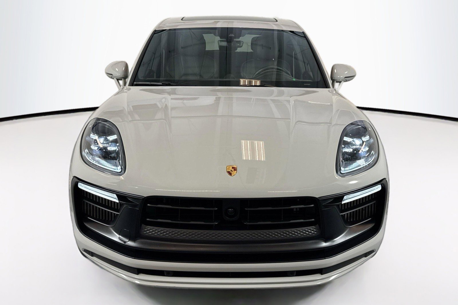 Used 2023 Porsche Macan GTS image 2