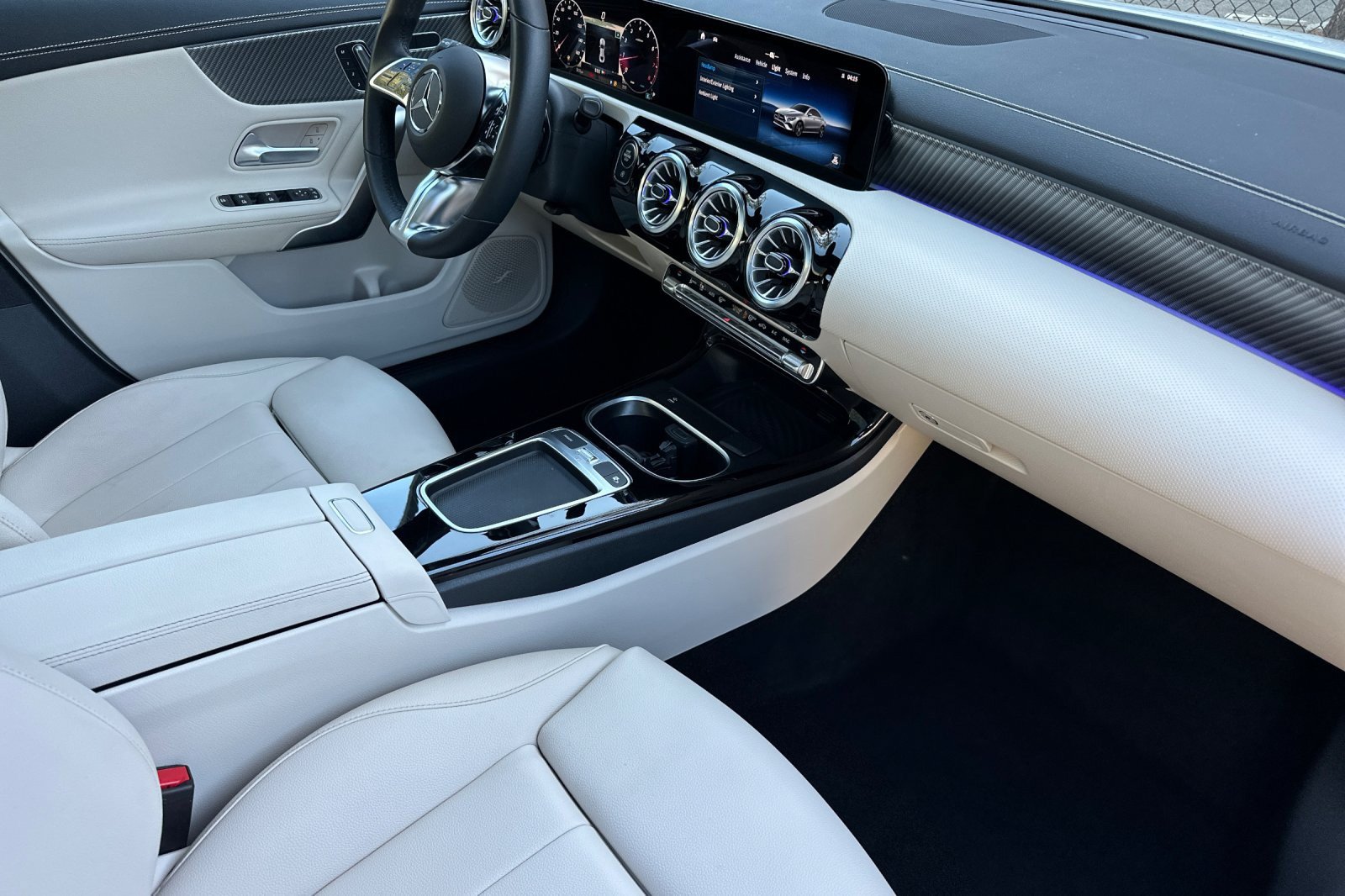 Used 2025 Mercedes-Benz CLA 250 image 14