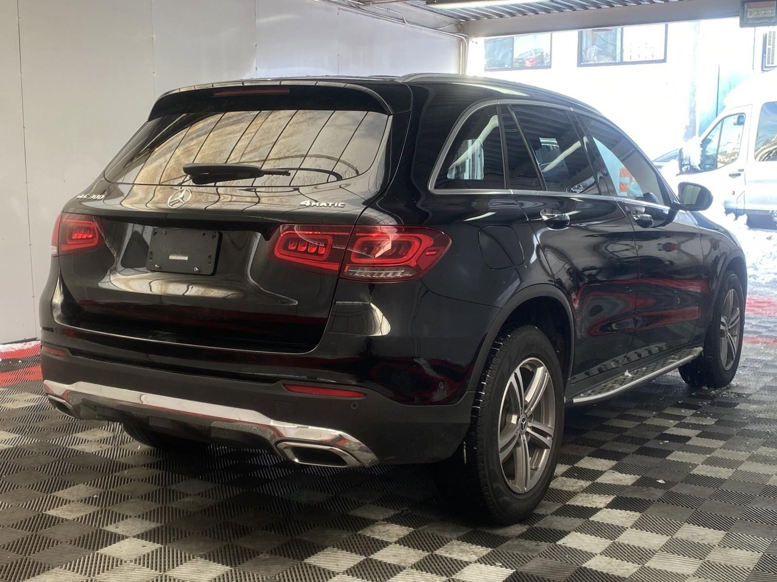 Used 2022 Mercedes-Benz GLC 300 4MATIC image 6