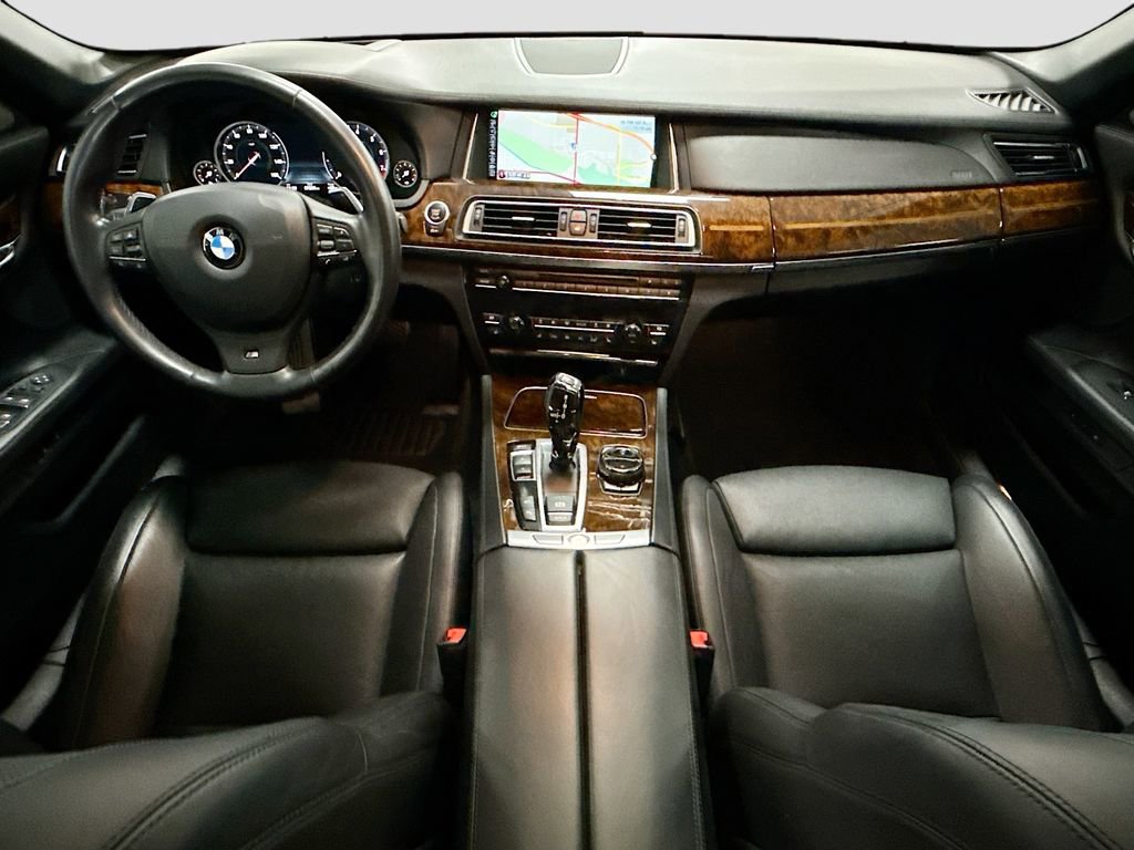 Used 2015 BMW 750Li image 13