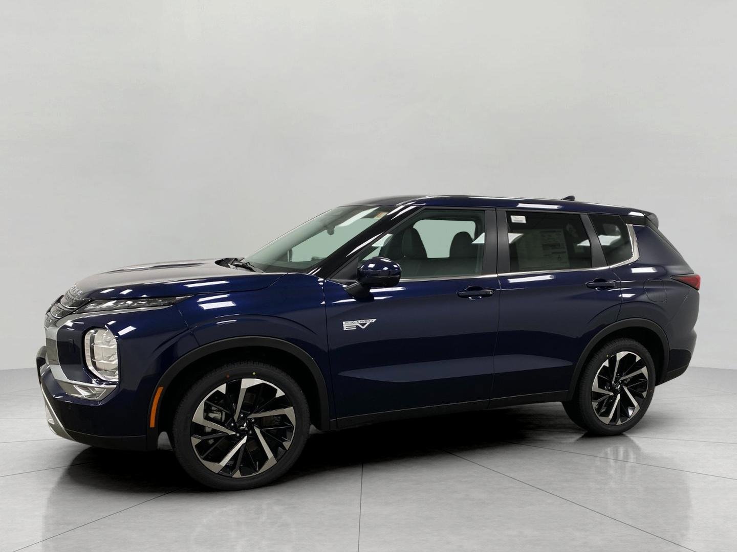 New 2025 Mitsubishi Outlander 4WD Plug-In Hybrid image 8