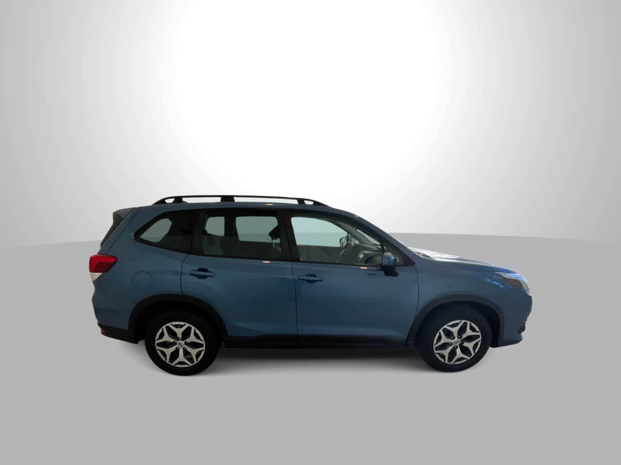 Used 2022 Subaru Forester Premium AWD/4WD image 9